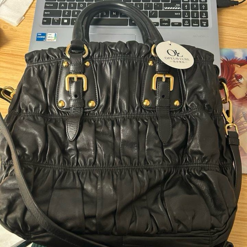 100% Authentic Prada Nappa Gaufre Leather Tote bag. - Picture 3 of 11